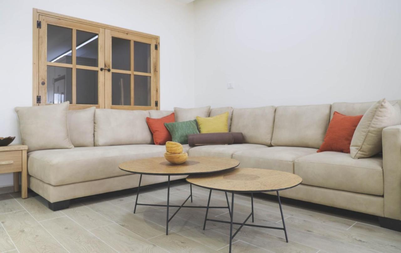 נווה חרמון Villa Majdal Shams Exteriör bild
